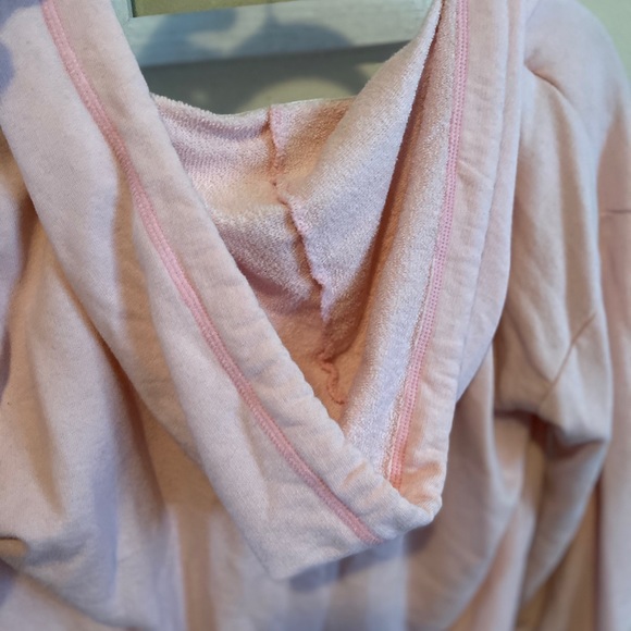 Cutest and comfiest PINK sweatshirt - Picture 4 of 4